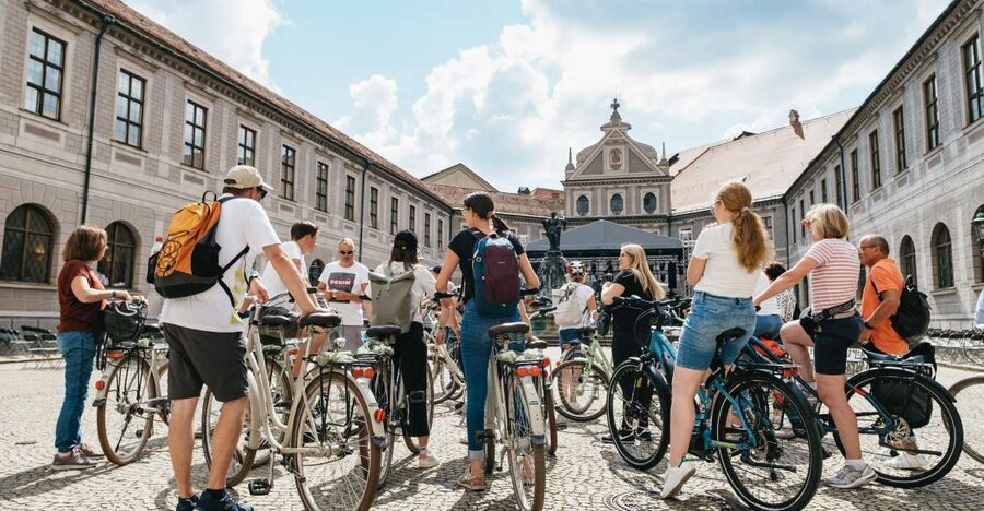 Munich 3-Hour Guided Bike Tour - Why a bike is a smart way to see Munich