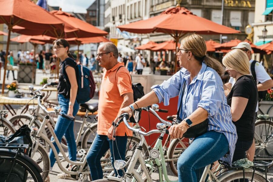 Munich 3-Hour Guided Bike Tour - Königsplatz and Munich’s museum quarter