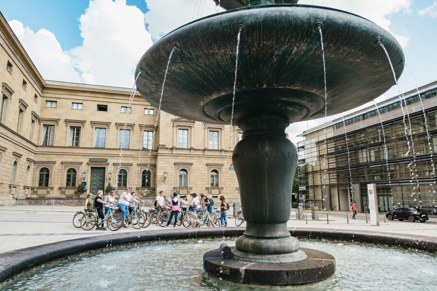 Munich 3-Hour Guided Bike Tour - Schwabing and the city beyond the center