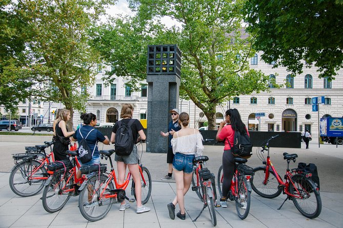 Munich City Bike Tour + Beer Garden Lunch Stop - Guides Make or Break the Ride