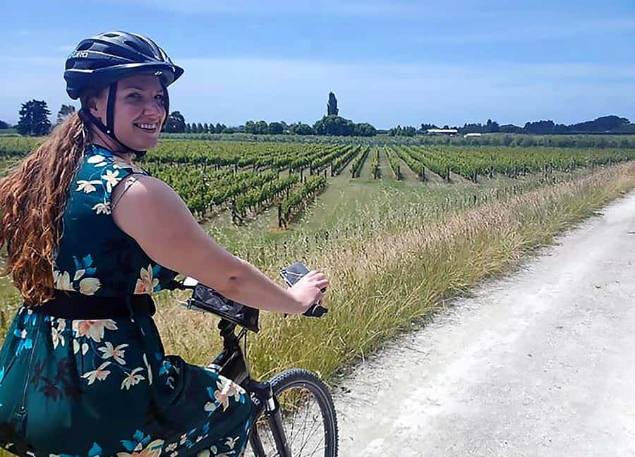 Napier: Art Deco Bike Ride and Wineries Loop - Starting in Ahuriri, Napier’s Port Village