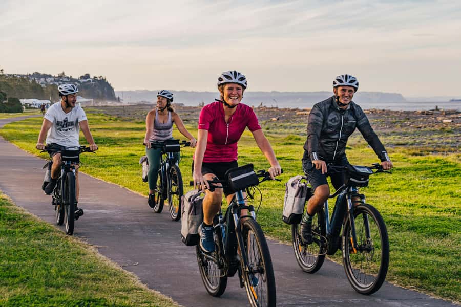 Napier: Cruise Self-Guided Cycle Ride to Winery - Half Day - The 50-kilometre coastal route and its longer timing