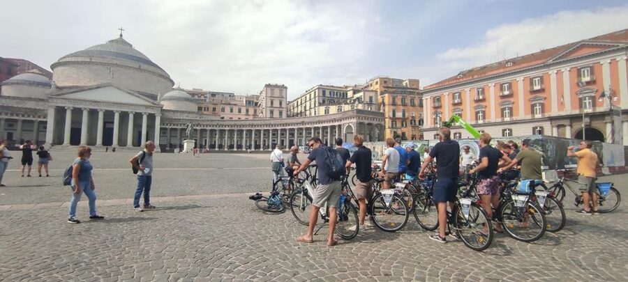 Naples: City Highlights Guided Bike Tour - Spaccanapoli, Chiaia, and the return route