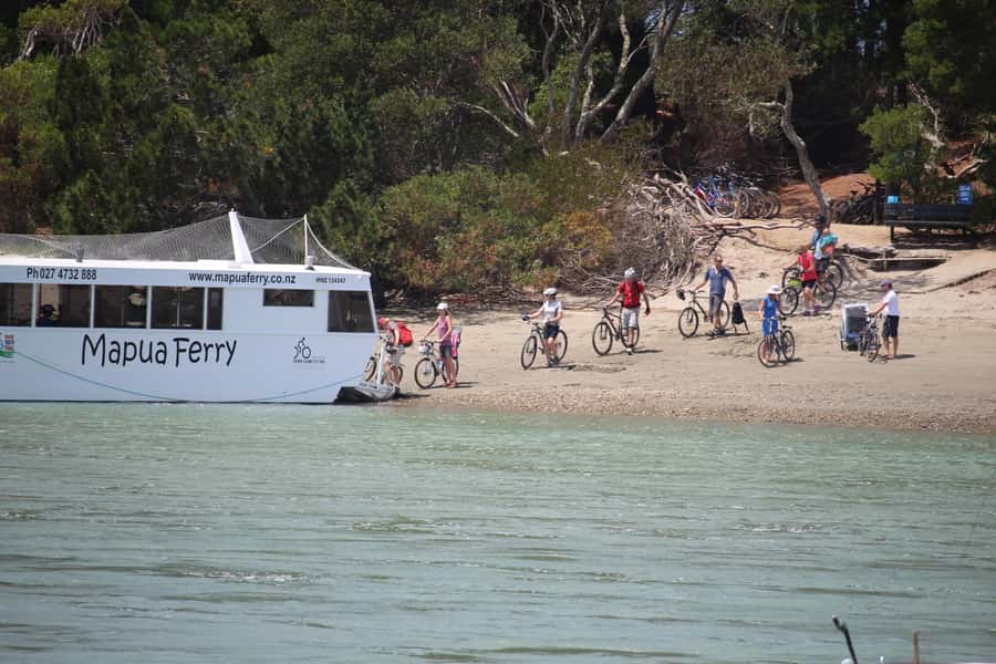 Nelson to Mapua: Full-Day Cycling Self-Guided Adventure - Leaving Nelson and Finding the Blue Trail Markers