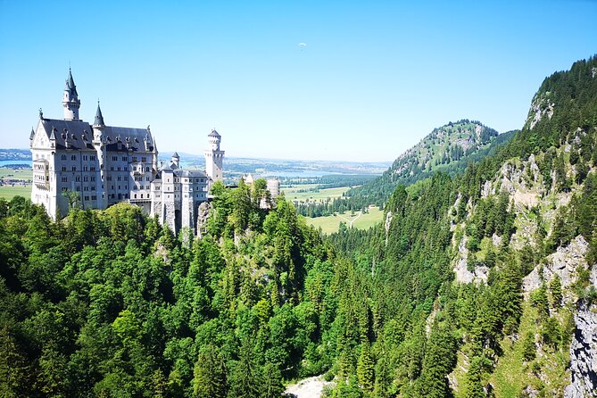 Neuschwanstein Castle by Bus Incl. Bike Ride or Hohenschwangau - From Isartor to the Bavarian countryside
