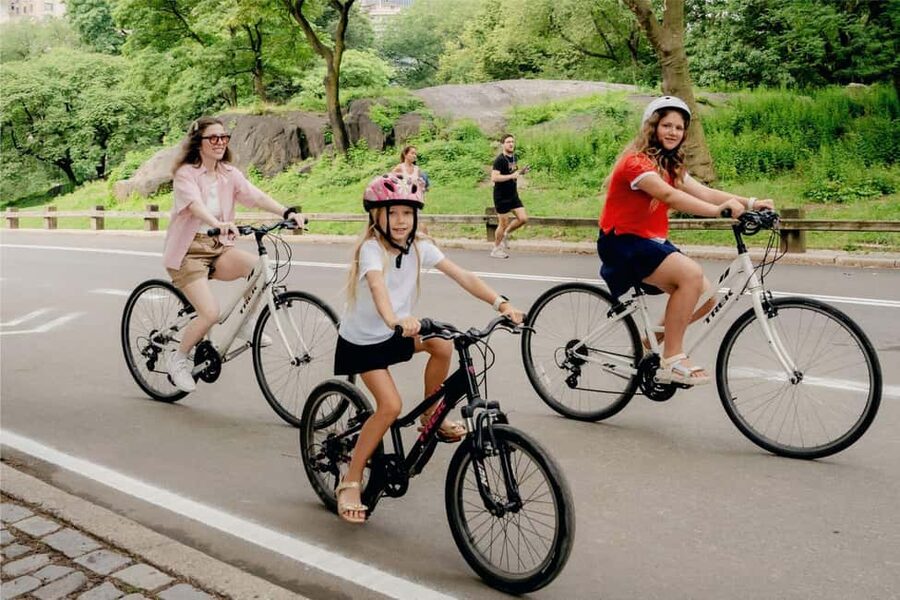 New York City: Central Park Bike Rental - Starting at Central Park South on Sixth Avenue