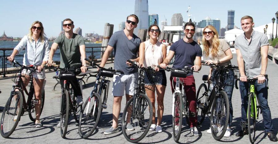 New York City: City Highlights Guided Bike or eBike Tour - Key points at a glance