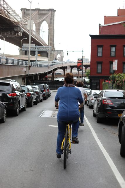 New York City: City Highlights Guided Bike or eBike Tour - Charging Bull and the financial district