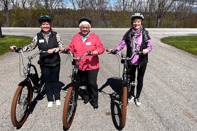 Niagara-on-the-Lake Cycle and Wine-Tasting Tour with Optional Lunch - Why cycling works better than driving here