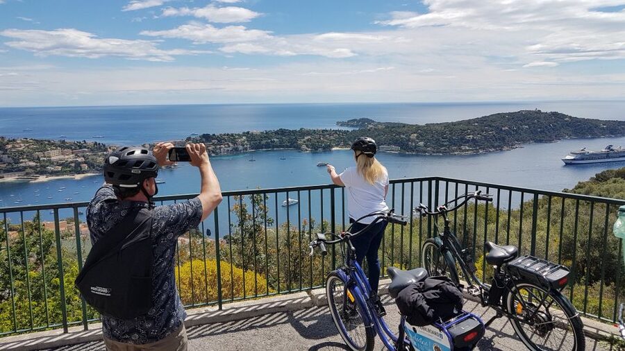 Nice: Panoramic French Riviera E-Bike Tour - Getting comfortable on the Promenade des Anglais