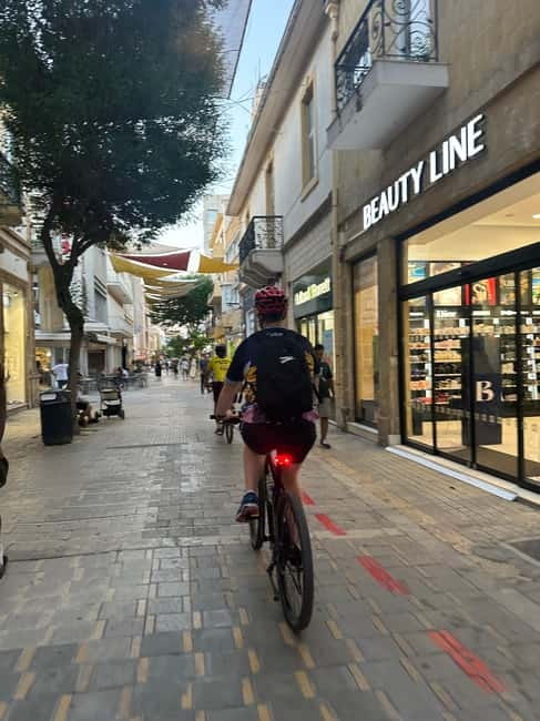 Nicosia: Walled City Bike Tour - Büyük Han and a Turkish coffee pause