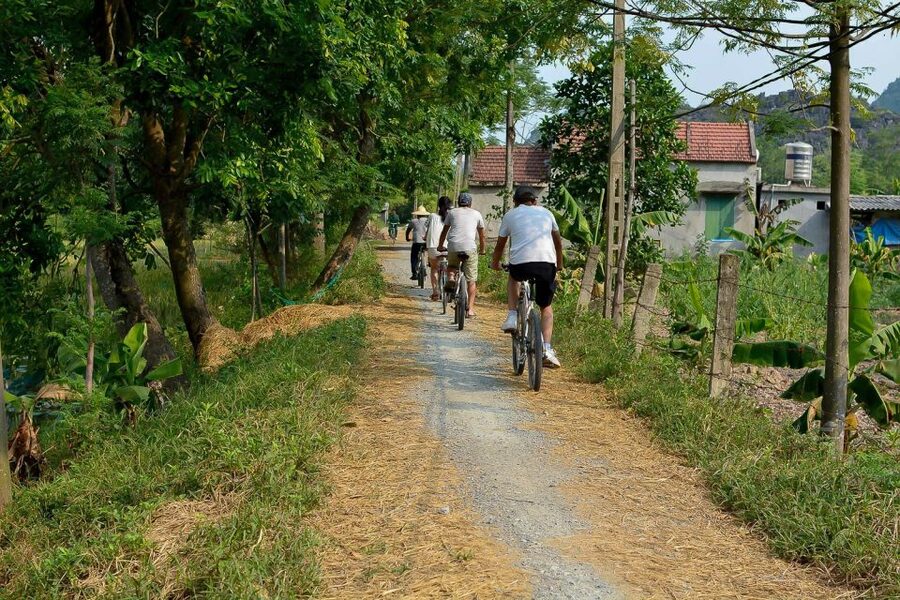 Ninh Binh Daily: Hoa Lu, Mua Cave, Tam Coc, Bike & Swimming - Is $72 good value?