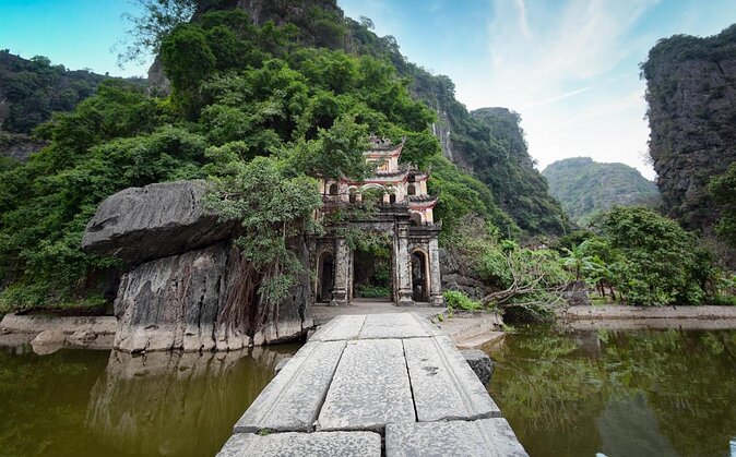 Ninh Binh Day Trip: Hoa Lu-Trang An/Tam Coc-Mua Cave-Cycling-Boat - Why this Hanoi to Ninh Binh day trip works