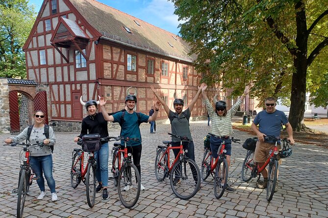 Oslo Highlights Bike Tour - The Oslofjord adds water and breathing room