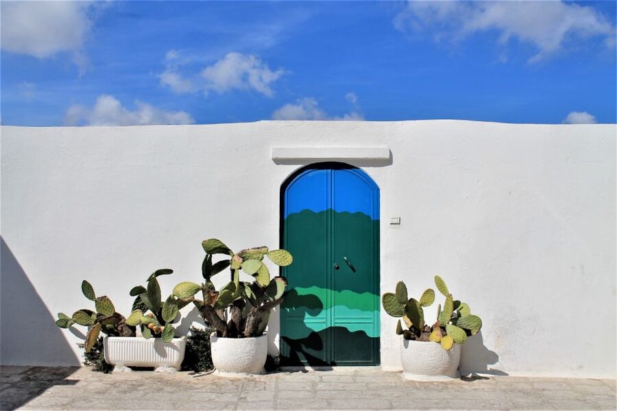 Ostuni: Guided e-bike tour + countryside tasting stop - Starting at Via Antonio Specchia