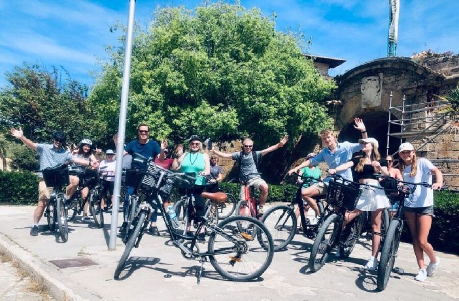 Palma de Mallorca: Guided Bicycle Tour - Who should book this ride?