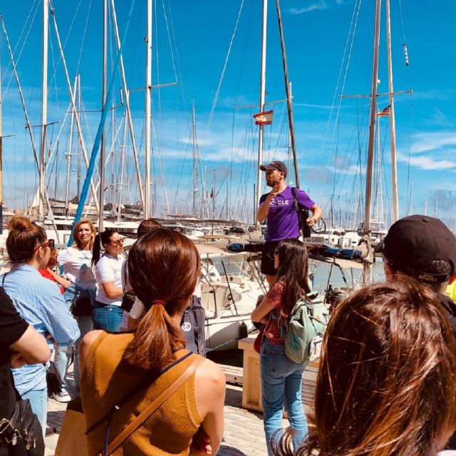 Palma de Mallorca: Guided Bicycle Tour - Plaça de Cort and Passeig des Born