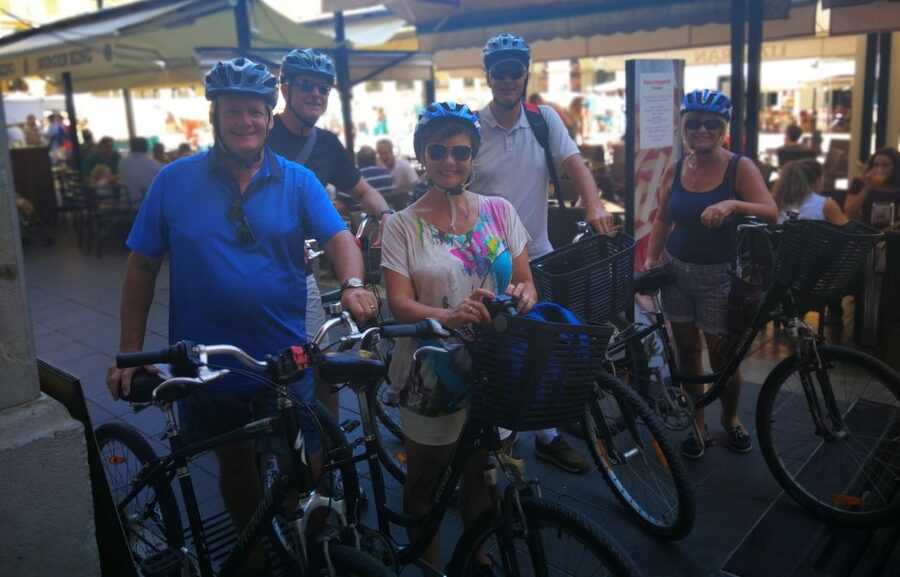 Palma de Mallorca: Guided Bicycle Tour with Tapas & a Drink - Starting beside Palma’s seafront