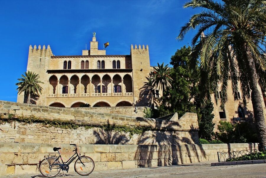 Palma de Mallorca Old Town Guided Bike Tour (Small Groups) - Starting at Plaça del Rosari near Paseo del Born