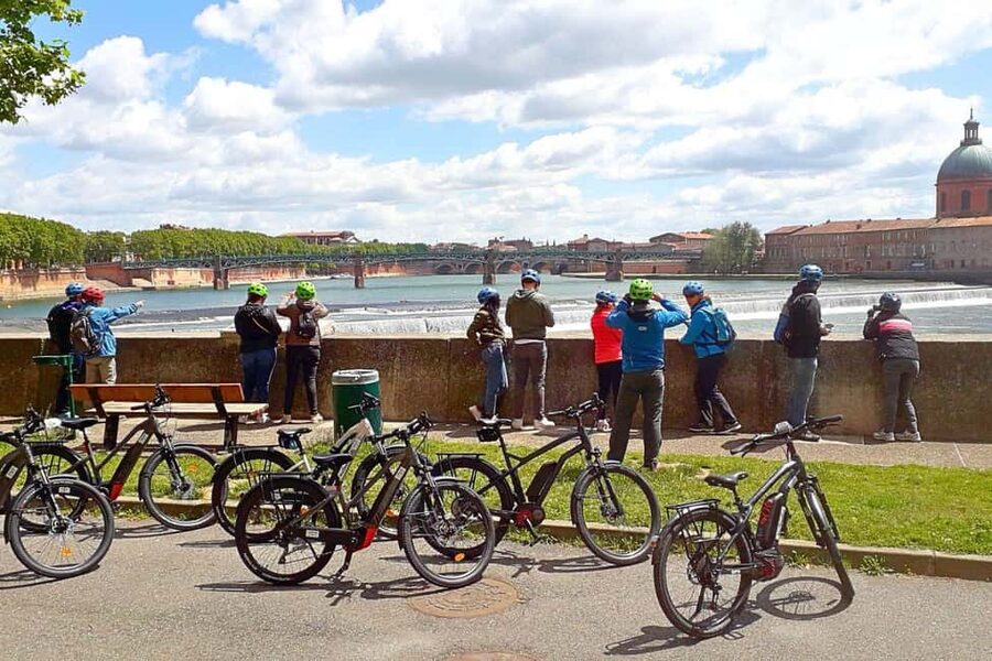 Panoramic Toulouse, e-bike ride, and cable car - Starting near Allée Forain-François Verdier