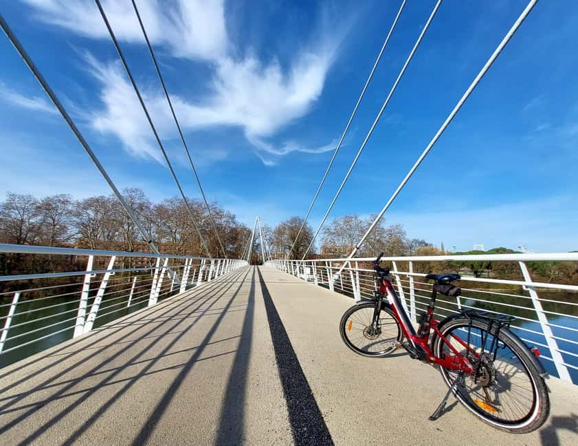 Panoramic Toulouse, e-bike ride, and cable car - What Yannick adds to the ride