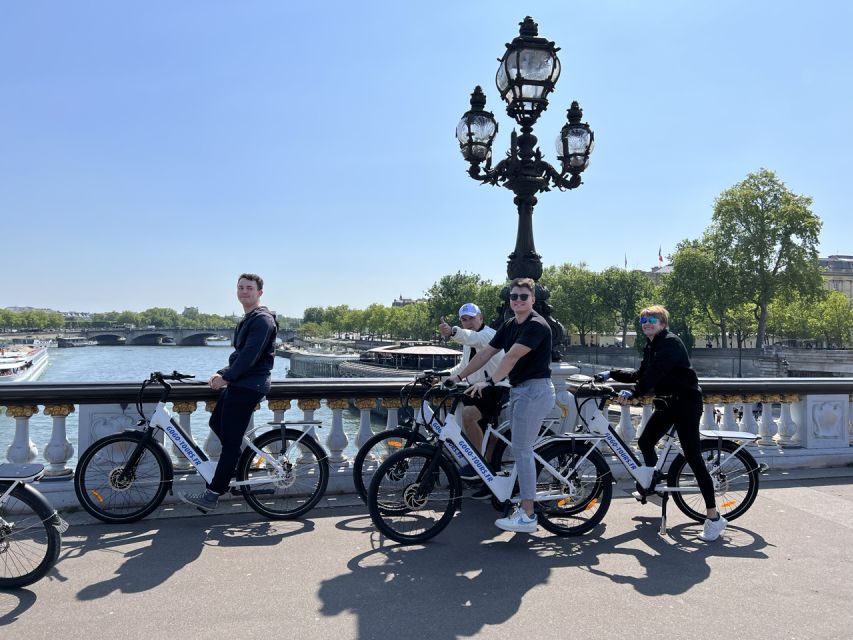 Paris: Afternoon E-Bike Guided Small Group Tour - The guides make the difference