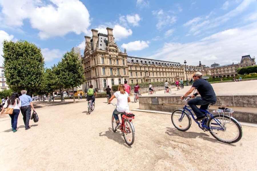 Paris Bike Tour: Eiffel Tower, Place de la Concorde & More - Invalides, Napoleon, and the Dome church
