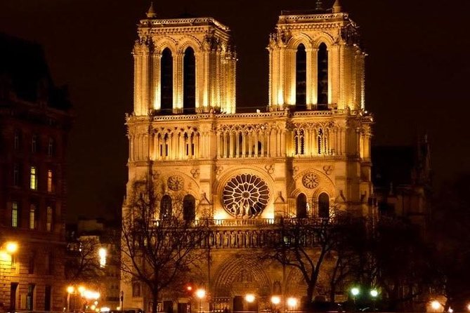 Paris By Night: 3-Hour Guided Bike Tour - Why a night bike tour works so well in Paris