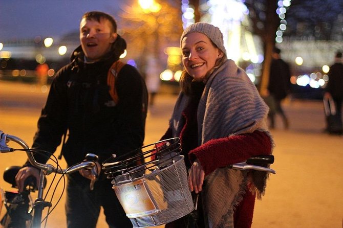 Paris By Night: 3-Hour Guided Bike Tour - What the pace feels like on the bike