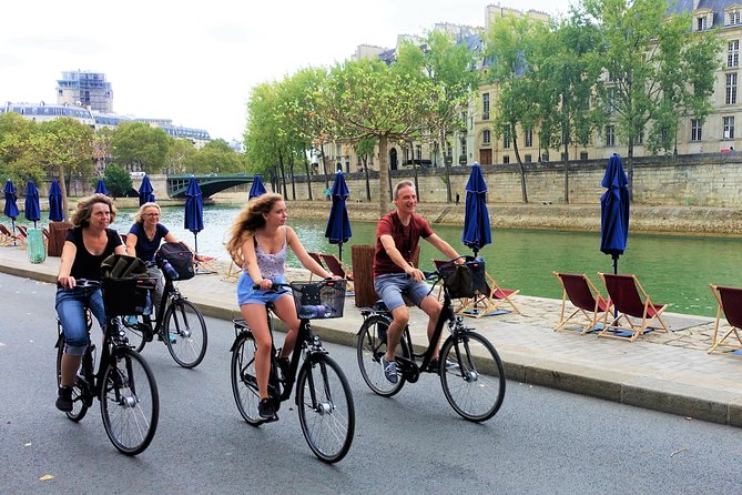 Paris: Charming Nooks and Crannies Bike Tour - Why this bike tour works so well in Paris