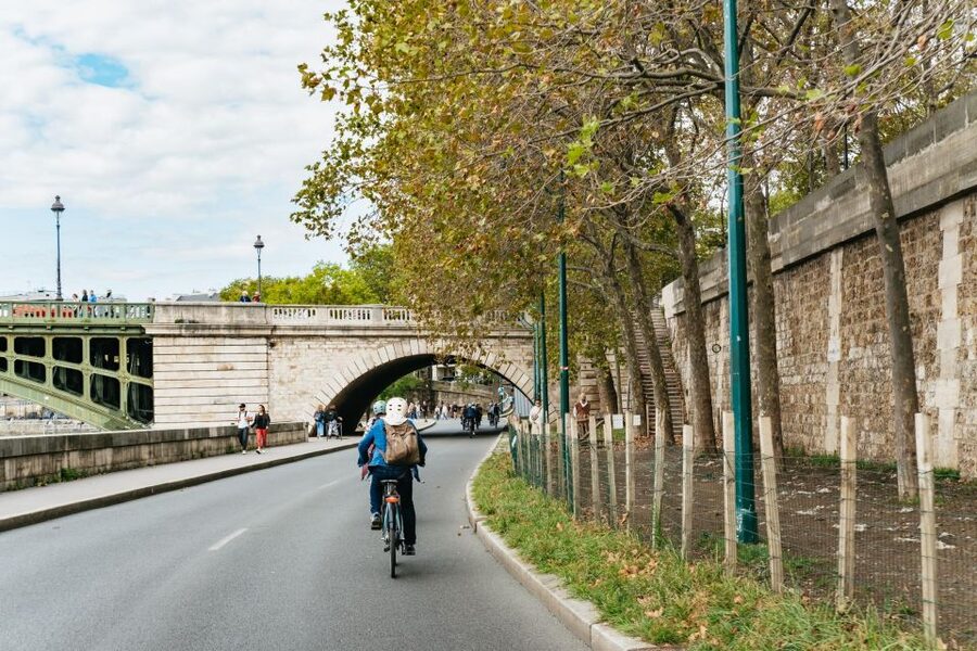 Paris: Charming Nooks and Crannies Bike Tour - Odéon, Luxembourg, and the garden pause