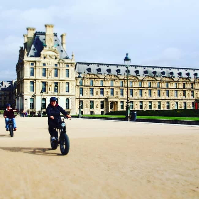 Paris: City Highlights Private Electric Bike Tour - Grand Palais and Place de la Concorde