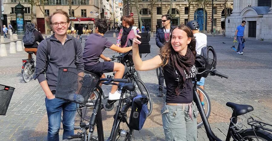 Paris: City Treasures Bike Tour - From Hôtel de Ville to the two historic islands