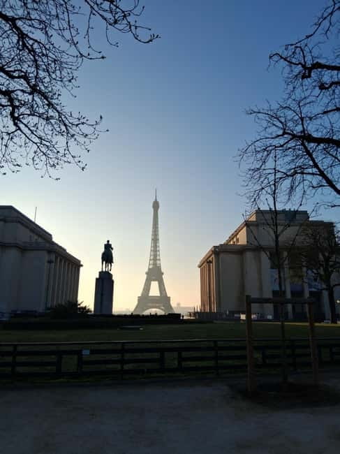 Paris: Eiffel Tower&Seine River Electric Bike Tour 3 hours - Why an electric bike is a smart way to see Paris