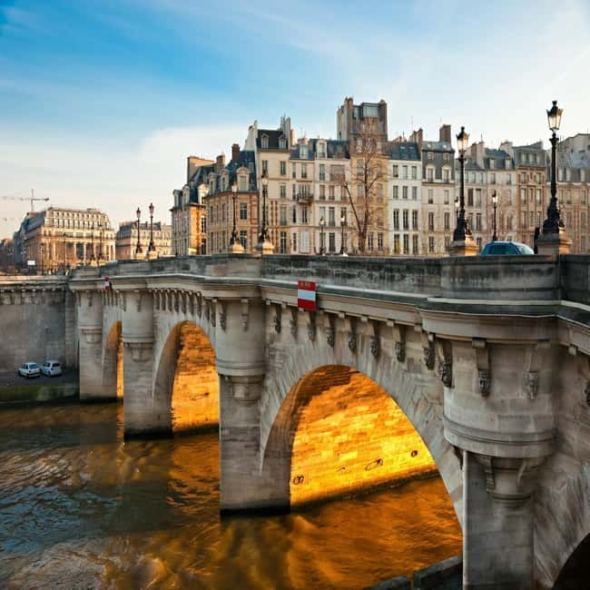 Paris: Eiffel Tower&Seine River Electric Bike Tour 3 hours - Concorde, Champs-Elysées, and the Arc de Triomphe