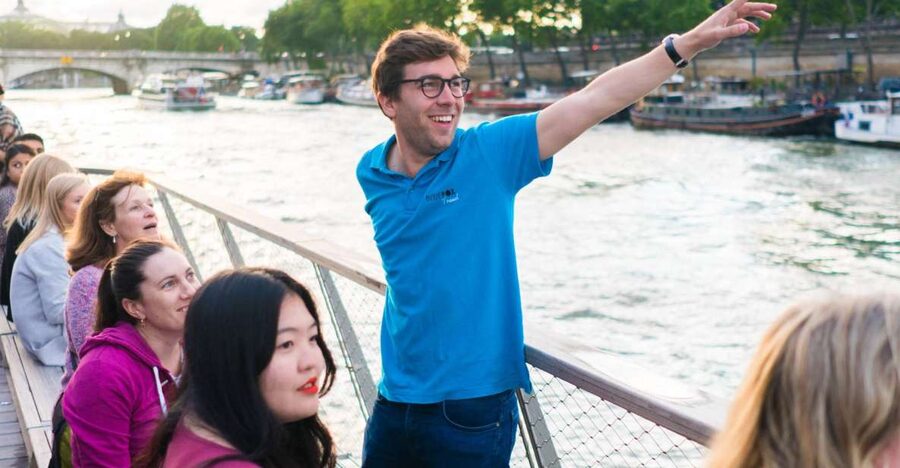 Paris: Evening Bike and Boat Tour - Why Paris looks better from a bicycle at night