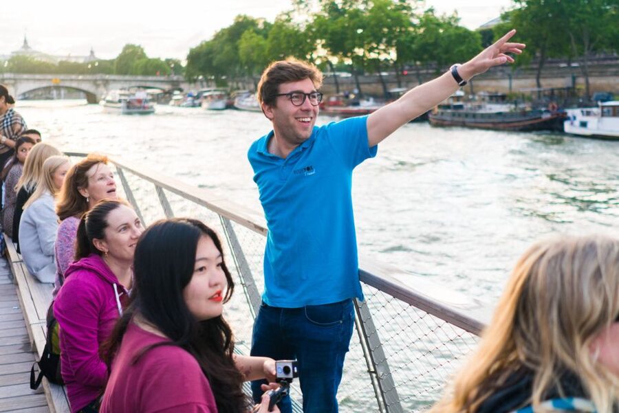Paris: Evening Bike and Boat Tour - The Louvre pyramids after dark
