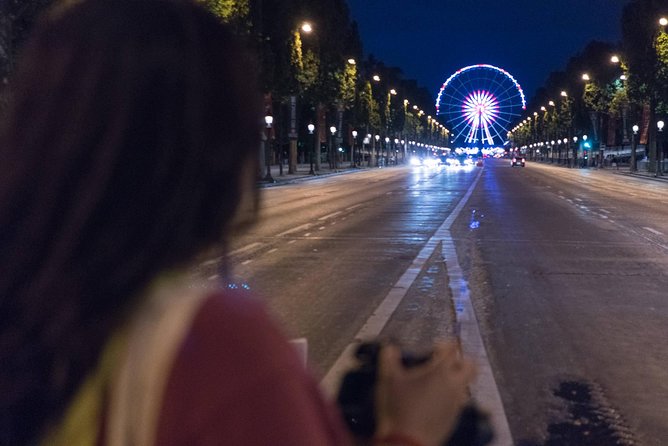 Paris Evening Bike Tour with 1-hour Seine River Cruise - Notre-Dame and the Conciergerie from the river