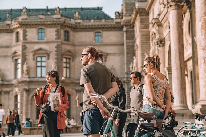 Paris Evening City of Lights Small Group Bike Tour & Boat Cruise - Key points at a glance