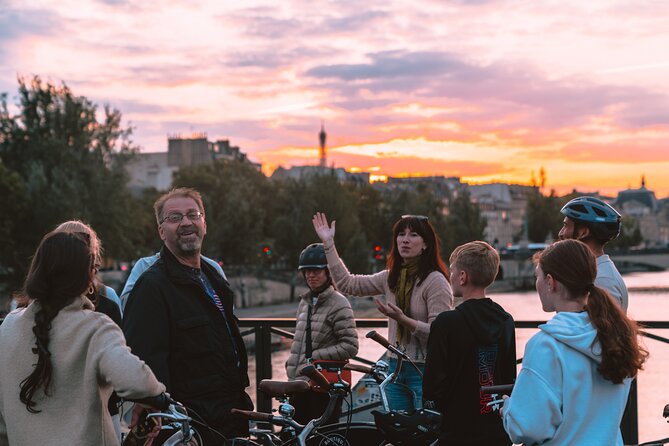 Paris Evening City of Lights Small Group Bike Tour & Boat Cruise - Along the Champs-Élysées and Pont Alexandre III