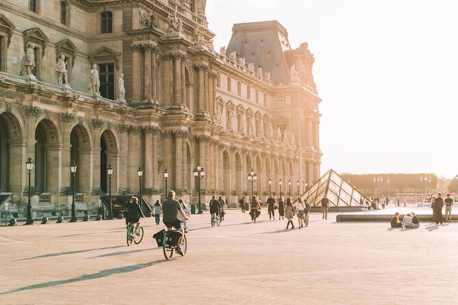 Paris Evening City of Lights Small Group Bike Tour & Boat Cruise - Riding from the Louvre to the Musée d’Orsay