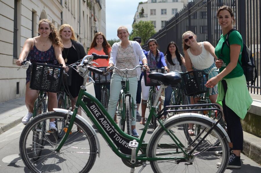 Paris: Guided Bike Tour Like a Local - Key points at a glance