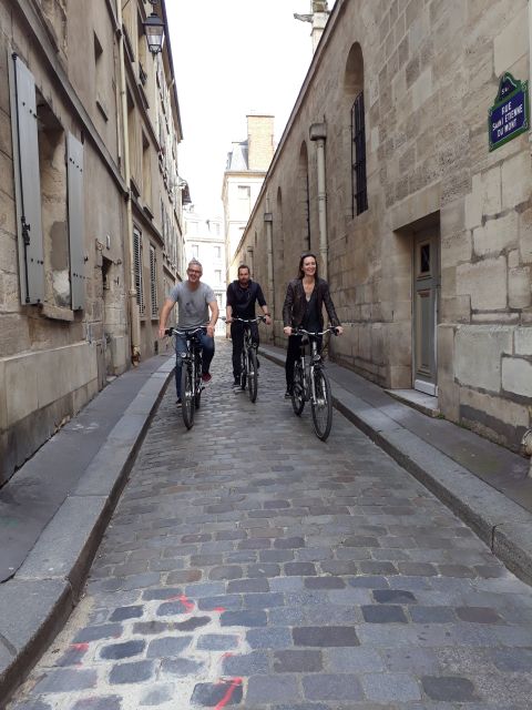 Paris: Guided Bike Tour Like a Local - Riding through the Marais and central Paris