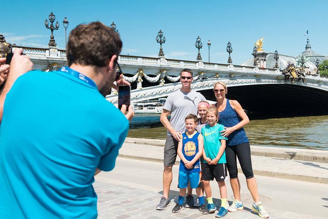 Paris Highlights Bike Tour: Eiffel Tower, Louvre and Notre-Dame - What the Four-Hour Pace Feels Like