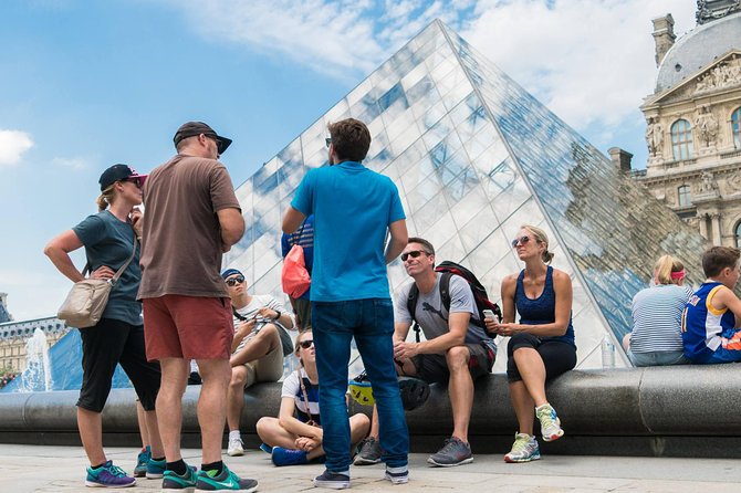 Paris Highlights Bike Tour: Eiffel Tower, Louvre and Notre-Dame - Guides Make the Difference