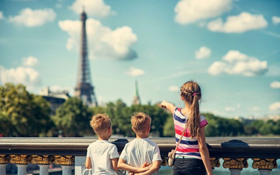 Paris: Kids Bike Tour - Musée d’Orsay, the Louvre, and the ride back