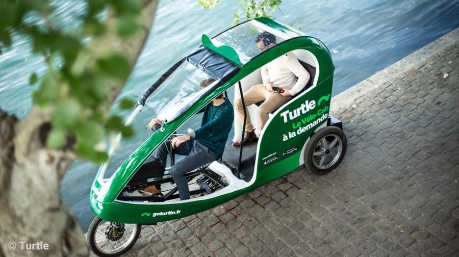 Paris : Private guided tour in Rickshaw bike - Napoléon - The 30-minute Mini Napoléon option