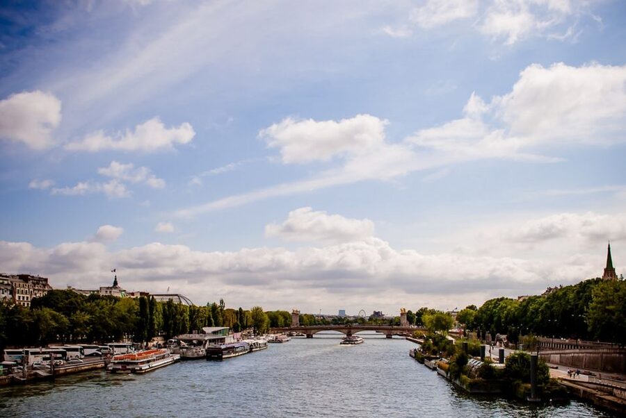 Paris: Scenic E-bike tour with optional Seine Cruise - What the optional Seine cruise adds