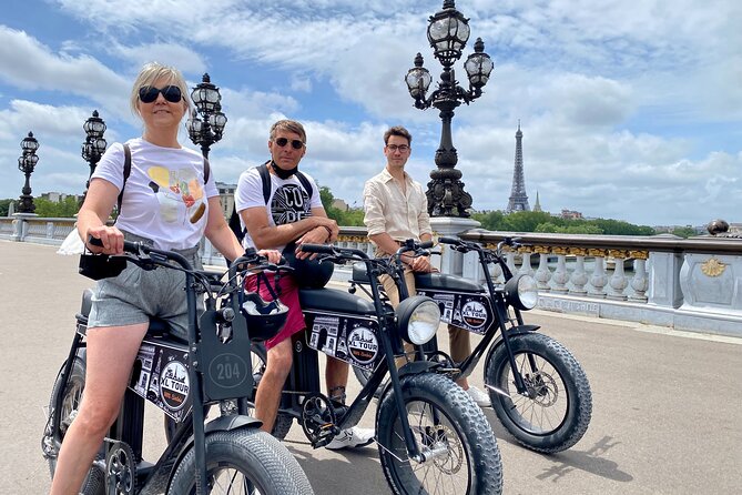 Paris Sightseeing Family Friendly Guided Electric Bike Tour - From Place Vendôme to the Louvre