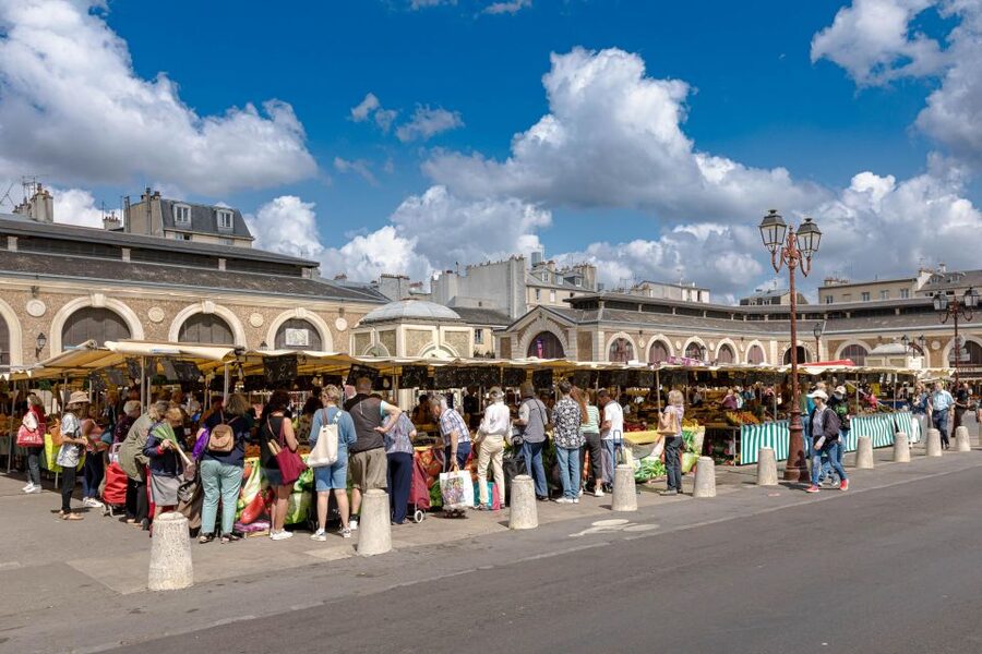 Paris: Versailles Palace and Queen Hamlet E-Bike Tour - Shopping for lunch at Notre-Dame Market